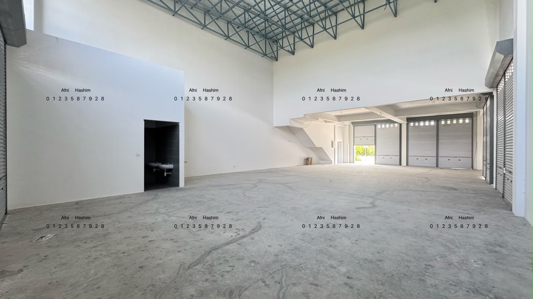 FOR RENT 1.5 END LOT SHOP FACTORY MAIN ROAD FACING SENDAYAN TECHVALLEY