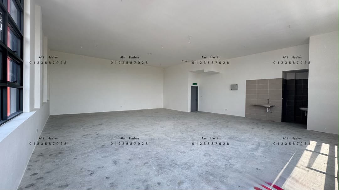 FOR RENT 1.5 END LOT SHOP FACTORY MAIN ROAD FACING SENDAYAN TECHVALLEY