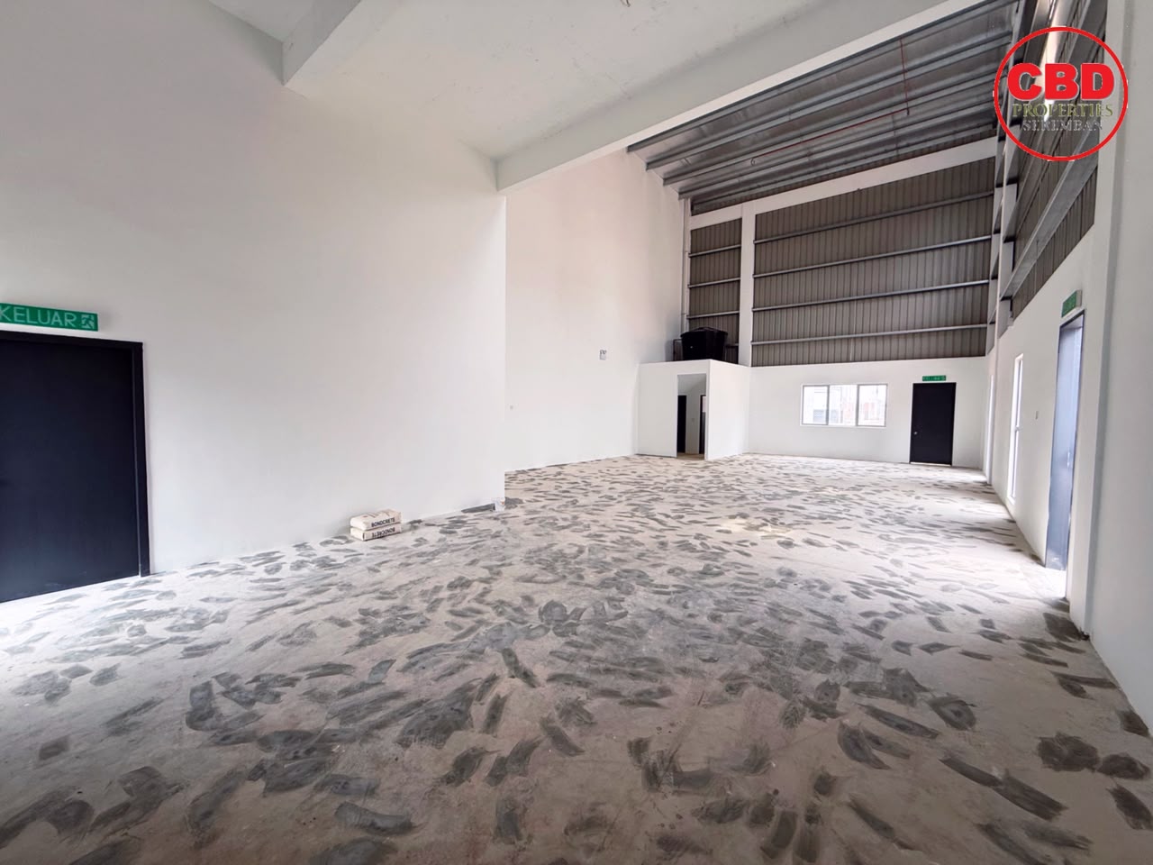 FOR RENT MODERN 1.5-STOREY SEMI-D FACTORY at SPRING HILL LUKUT