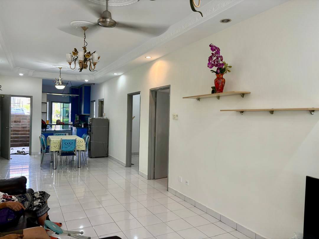 Senawang Taman Tasik Jaya@Spanish Villa Fully Furnish Apartment