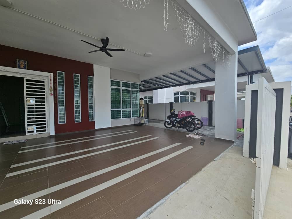 Double storey bangalow at Taman Senawang Perdana