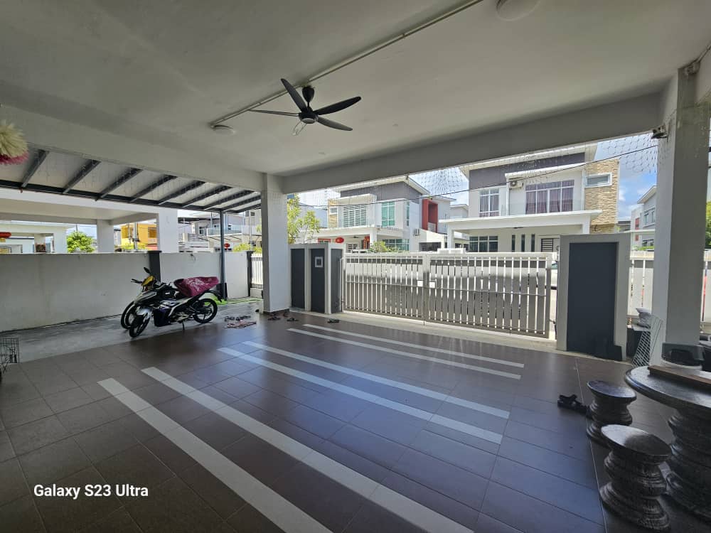 Double storey bangalow at Taman Senawang Perdana