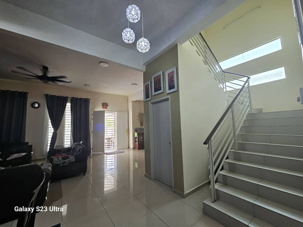 Double storey bangalow at Taman Senawang Perdana