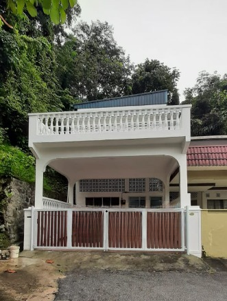 Spacious 7 Bedrooms 2-Storey Terrace House in Seremban Town for Sale