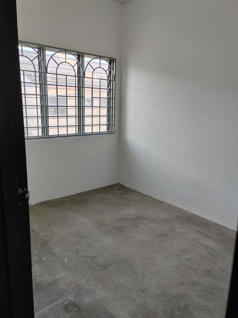 For Rent Newly Refurbished 2 STOREY GARDEN AVENUE, Seremban 2  