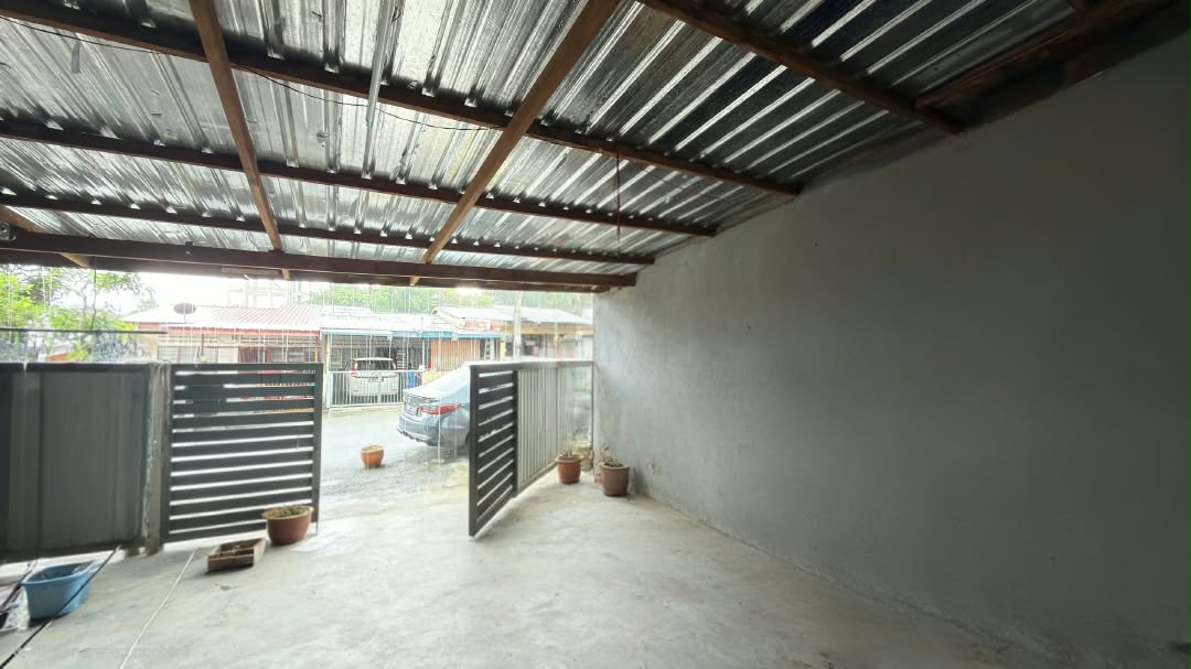 Seremban Paroi@Taman Ampangan Single Storey Link House